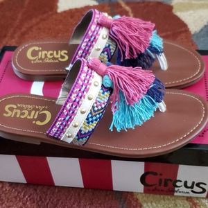 Circus by Sam Edelmon Tassel Sandals